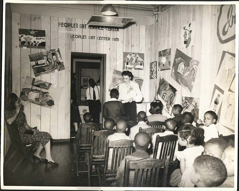 Room of teachers and children at the People's Art Service Center.