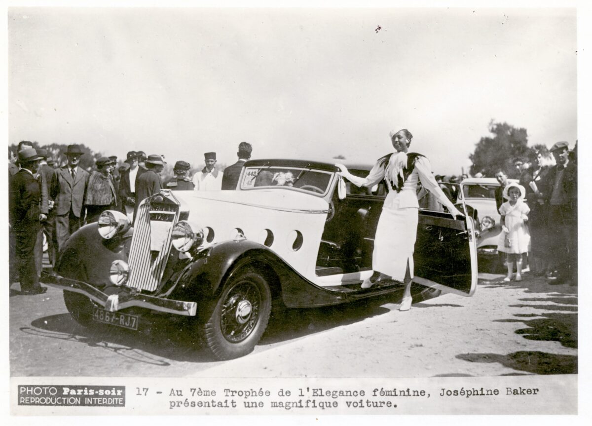 Josephine Baker at the helm of the wheel - Saint Louis Art Museum