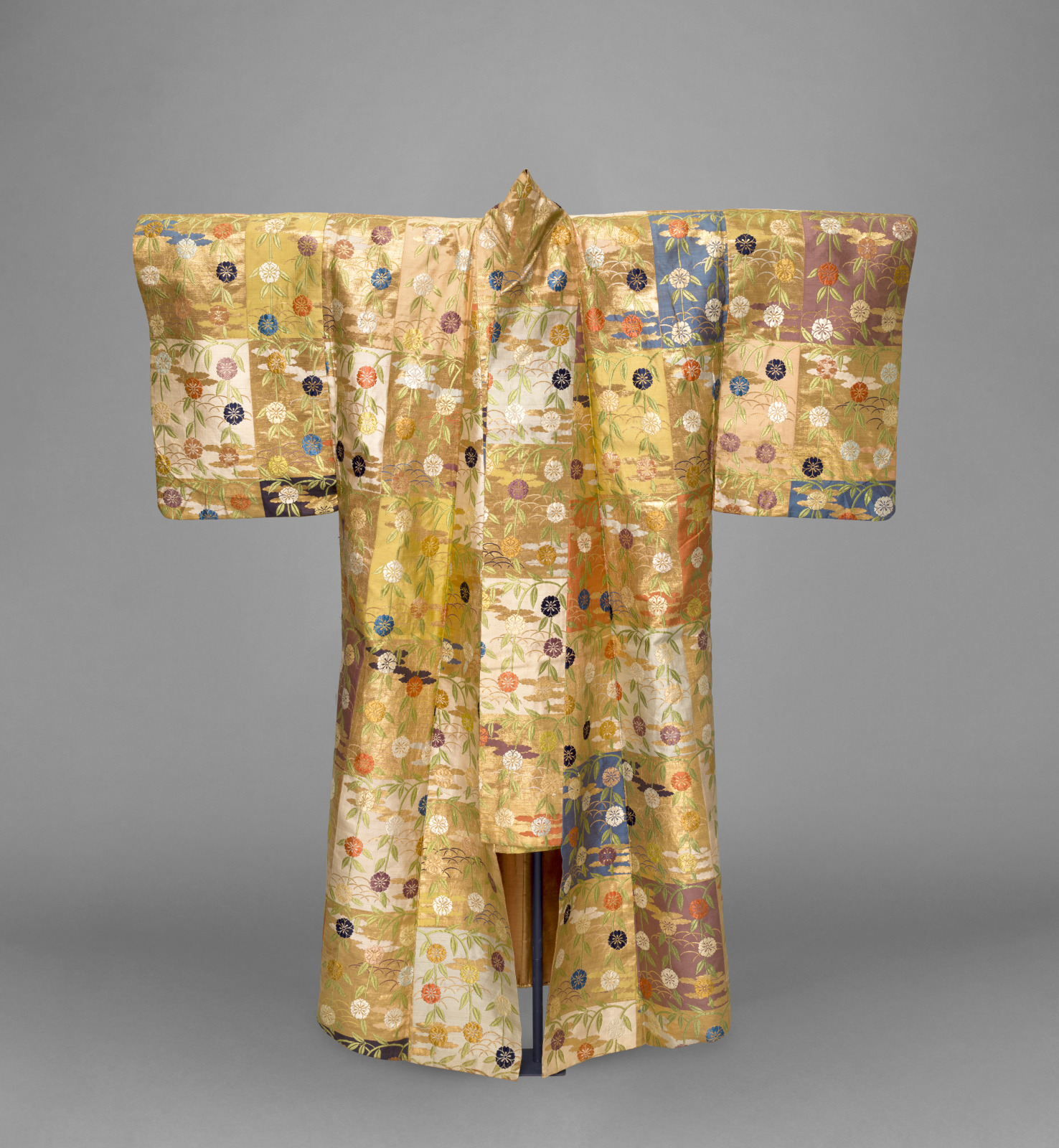Nō Costume (karaori) with Design of Weeping Cherries and Clouds