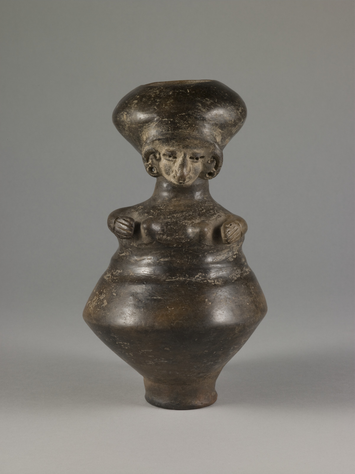 Figure Vessel - Saint Louis Art Museum