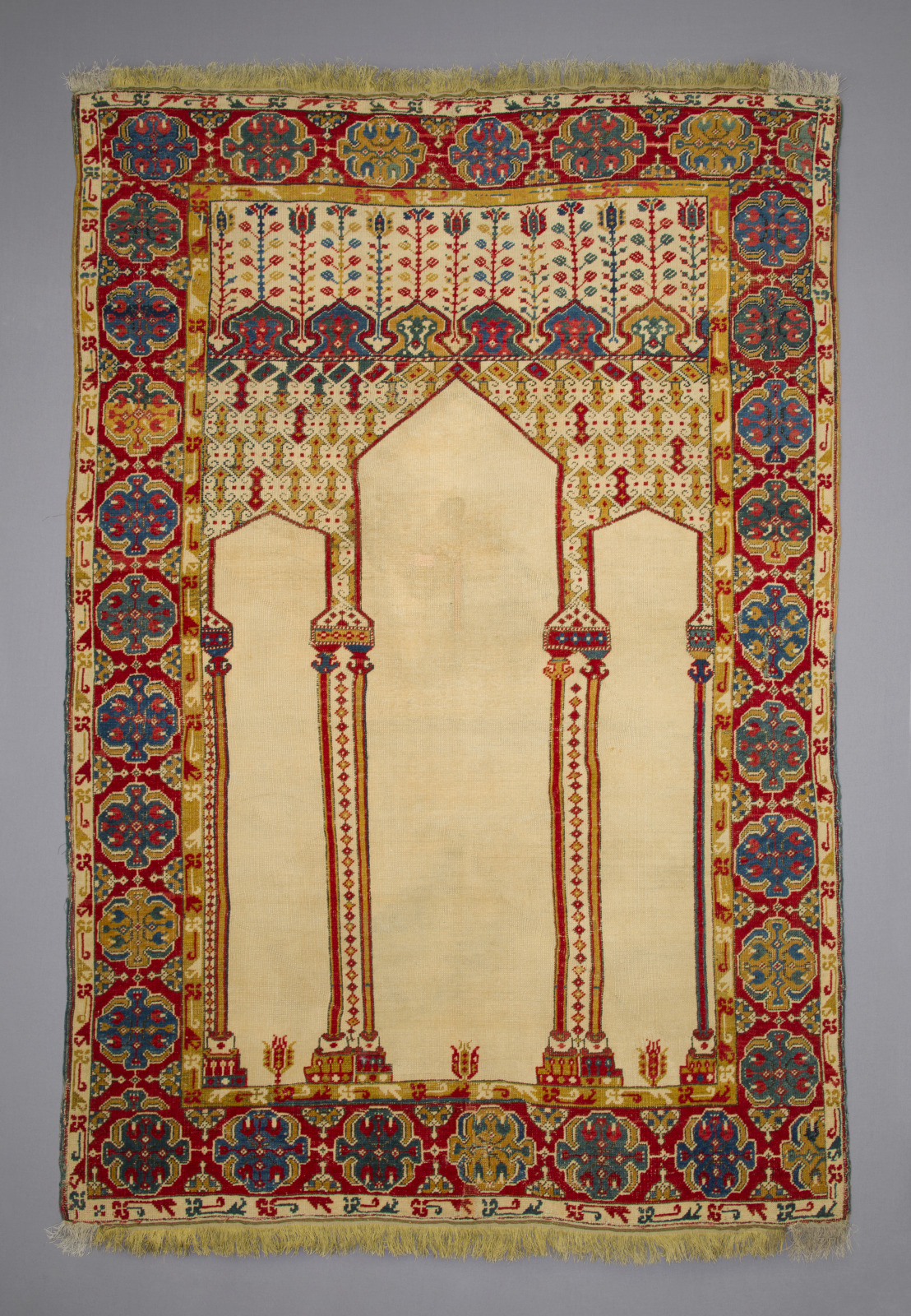 Coupled-column Prayer Rug