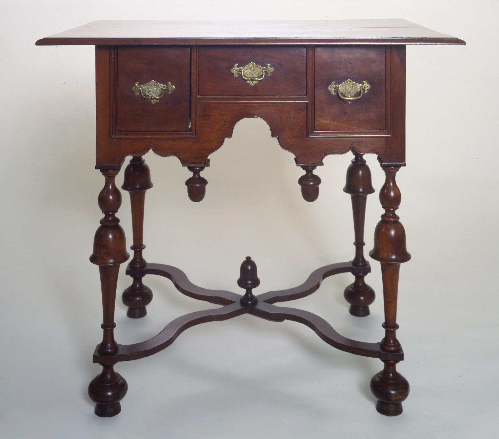 Dressing Table, American, 1710–30, Cherry, yellow-poplar, oak, pine, and brass