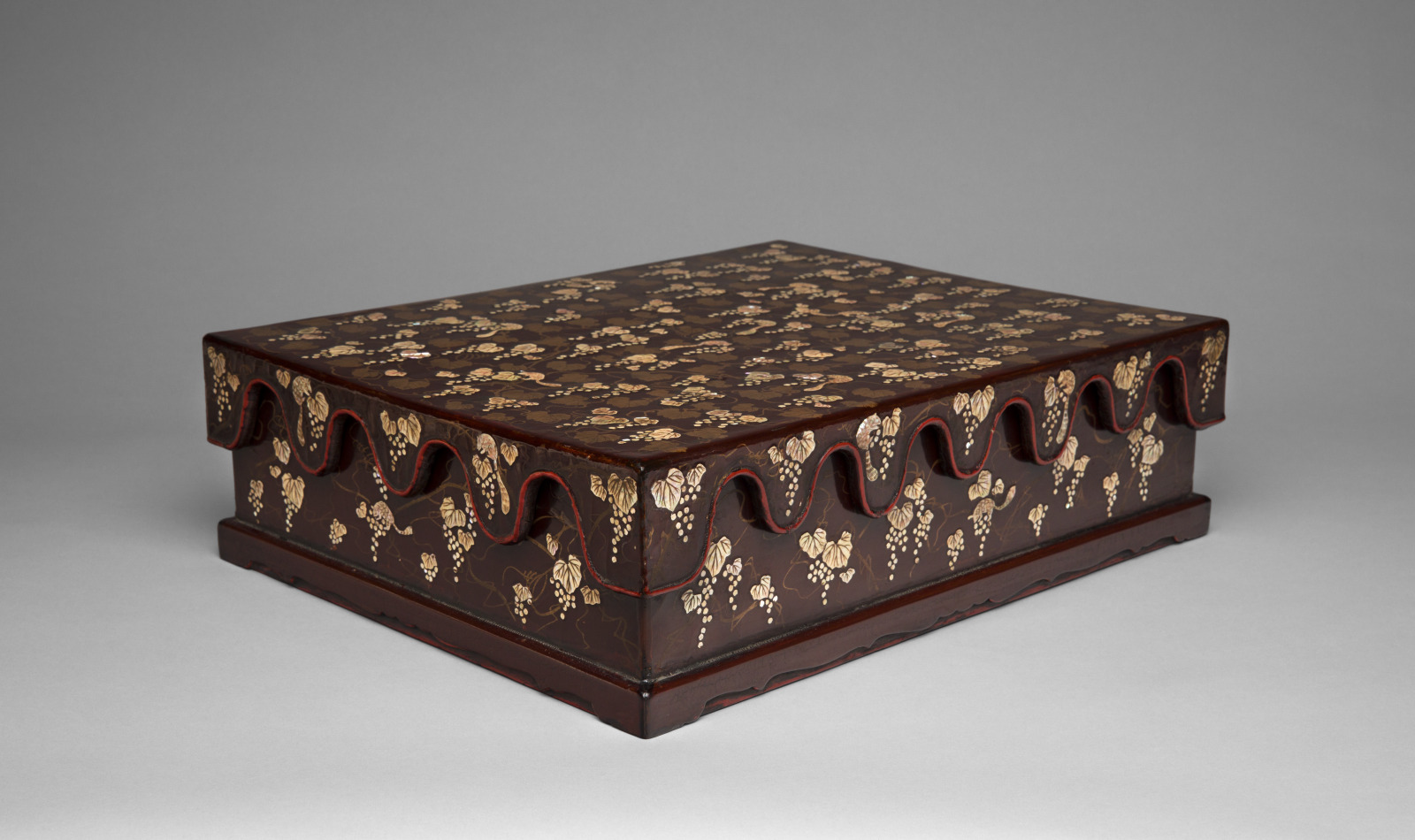 Stationery Box (ryōshibako) with Design of Squirrels among Grapevines