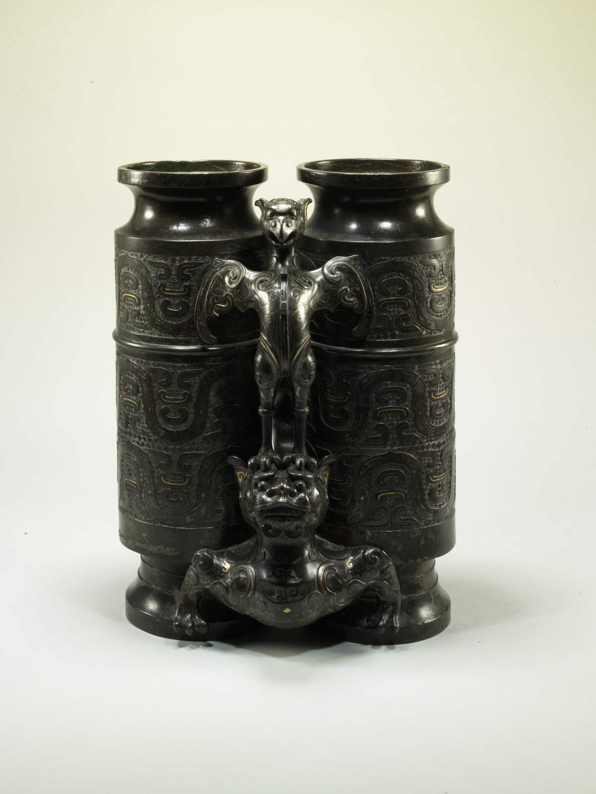 Double Vase with Decoration of Phoenix, Chimera, and Chi-Dragon